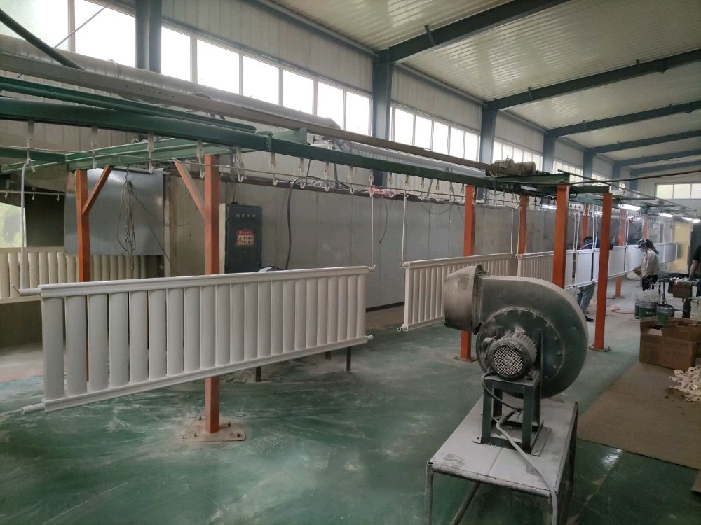 长春散热器厂跟您说家庭中时使用暖气片的注意事项